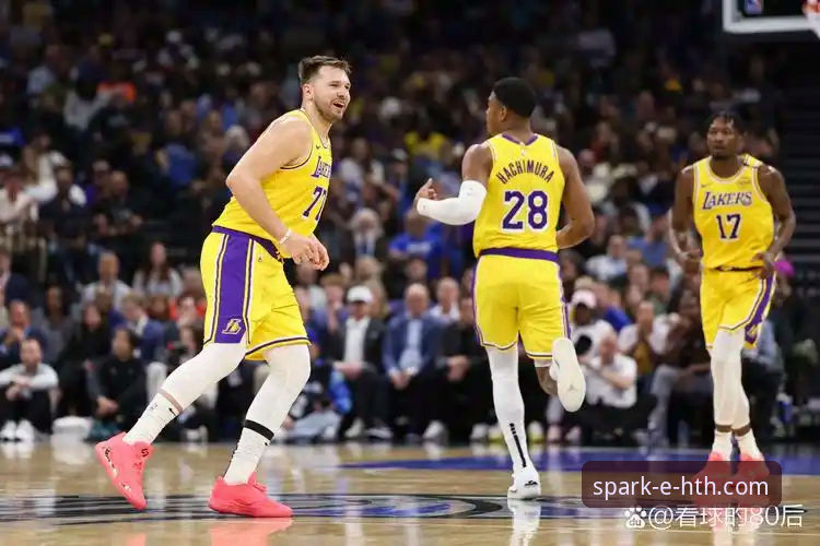东契奇43分主导进攻，湖人客场险胜步行者：一场流畅观赛体验背后的平台技术解析